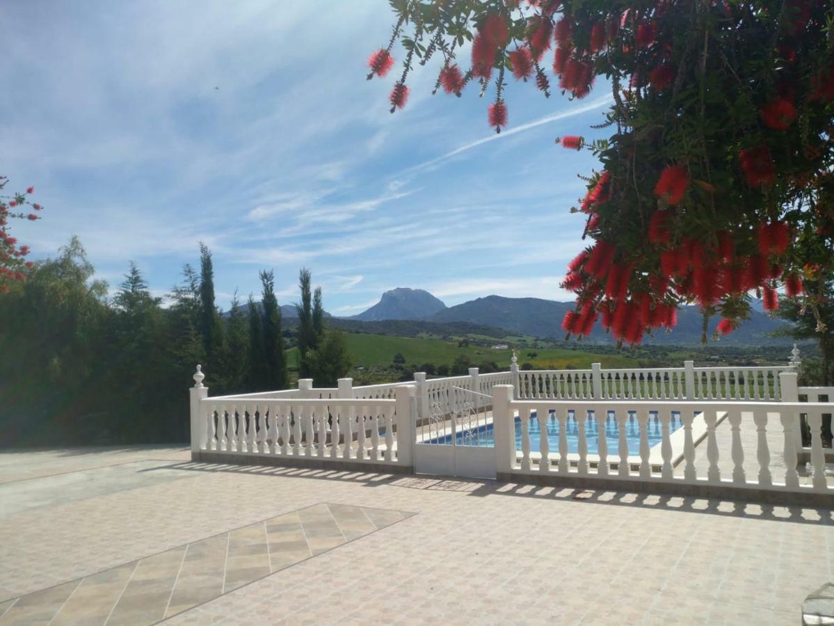 Los Tres Picos Prado Del Rey Exteriör bild